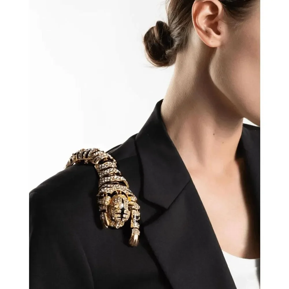 🐯 ✨ Rhinestones Crouching Tiger Bendable Design Blingy Statement Brooch NEW